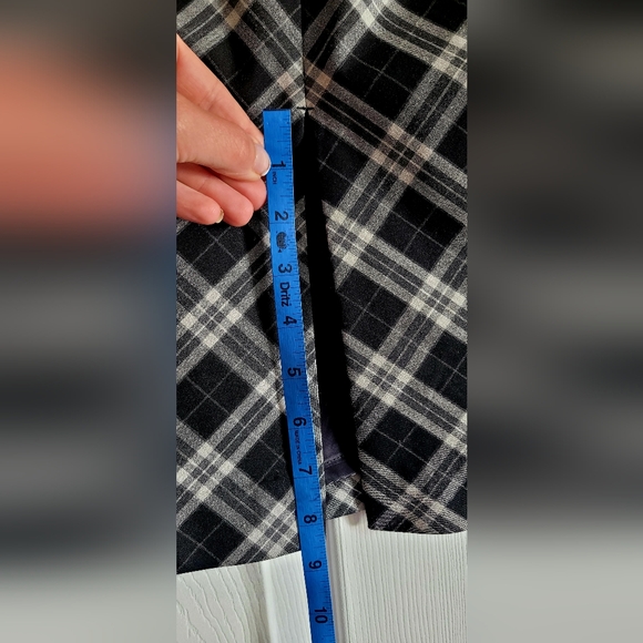 Express Pencil Skirt - Picture 9 of 10